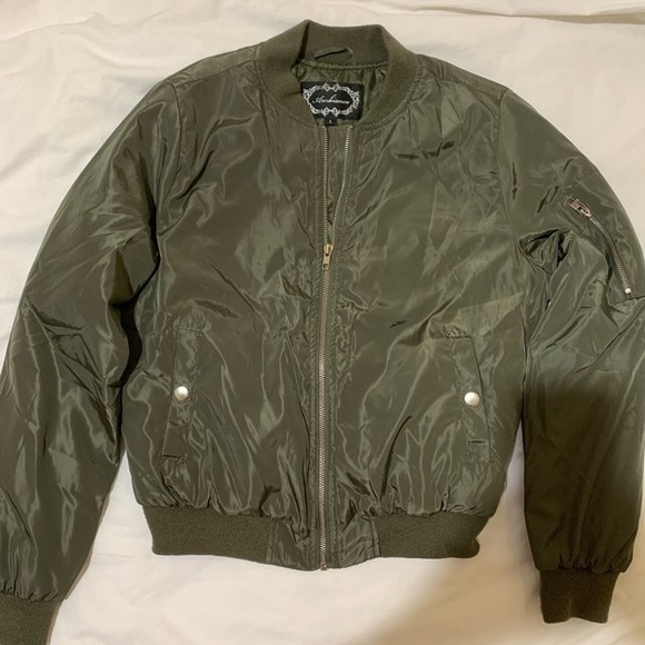 Jackets & Blazers - Green bomber jacket